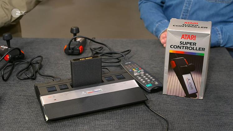 Anke und Alexandra hatten das legendäre das Atari Video Computer System (kurz VCS) 2600 dabei. Wunschpreis: 300 Euro.