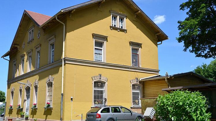 Die Gemeinde hat das Trebgaster Bahnhofsgebäude ersteigert. Fotos: Dieter Hübner