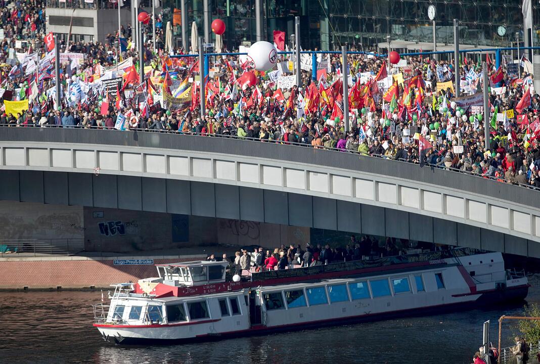 Demonstration gegen TTIP und Ceta