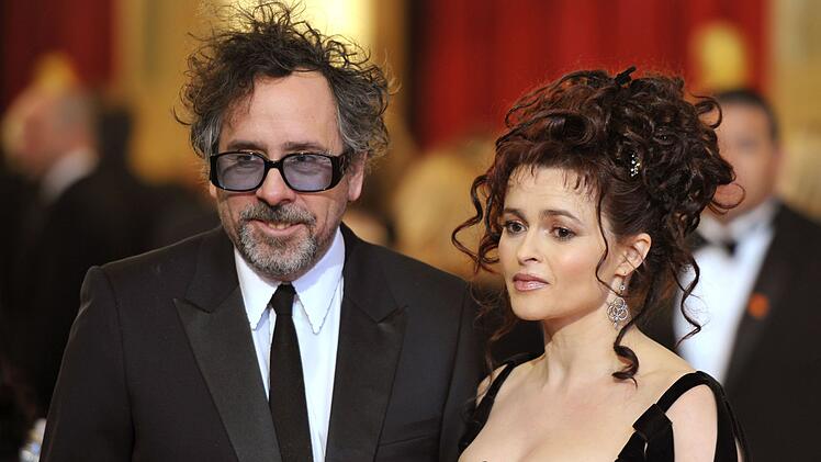Zuvor war Helena Bonham Carter mit dem Regisseur Tim Burton liiert, mit dem sie zwei erwachsene Kinder hat.