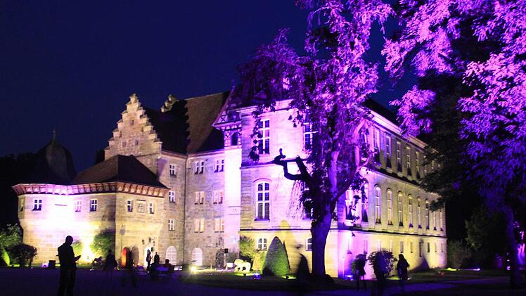 In ein besonderes Licht getaucht: Schloss Eyrichshof.Fotos: Matthias Hoch, Johanna Eckert, Birgit + Ralf Kestel