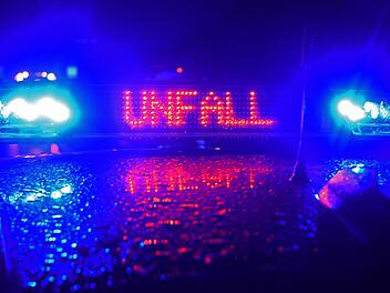 Unfall mit Schwertransport auf A9 bei Bayreuth - Beifahrer hätte nicht überlebt