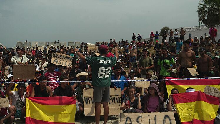 Migranten in Ceuta