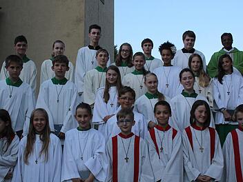 Verstärkung erhielt die Ministrantengemeinschaft. Foto: Benedikt Müller