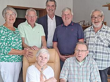 Schwabach: Ehepaar feiert seltenes Jubiläum - Bürgermeister gratuliert