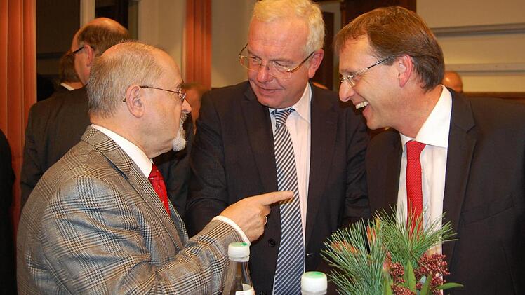 Von links: Landtagsabgeordneter Jürgen W. Heike, Thomas Kreuzer und Hochschulpräsident Michael Pötzl