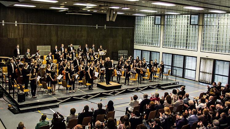 Impressionen vom Gastspiel des Jugend-Symphonieorchester Oberfranken in FrohnlachFoto: Jochen Berger