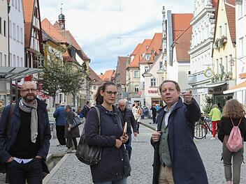 Forchheims Innenstadt aus Expertensicht: FT-Redakteurin Jennifer Opel hat die beiden Experten Marc Redepenning (links) und Franz Ullrich (rechts) zur Spurensuche herumgeführt. Foto: Barbara Herbst