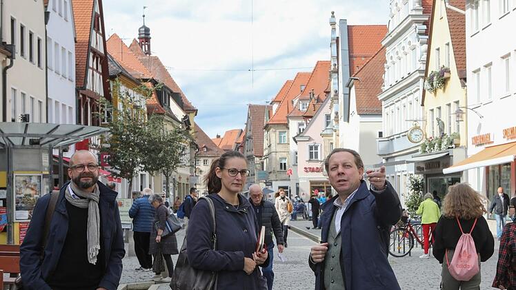 Forchheims Innenstadt aus Expertensicht: FT-Redakteurin Jennifer Opel hat die beiden Experten Marc Redepenning (links) und Franz Ullrich (rechts) zur Spurensuche herumgeführt. Foto: Barbara Herbst