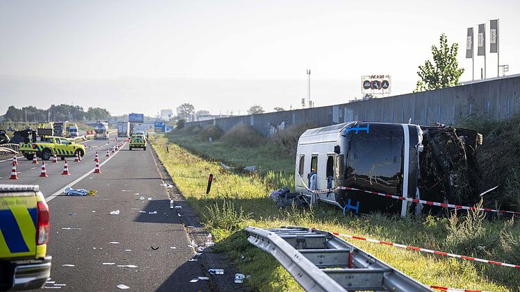 Niederlande: Schwerer Unfall mit Bus mit deutschen Sch&uuml;lern