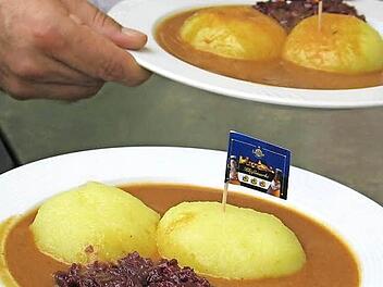 Da möchte man sofort mit der Gabel reinpieken. Kloß mit Soß schmeckt nicht nur Kindern. Foto: L. Westermeier