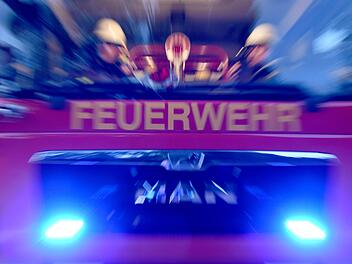 Straßensperrung in Kulmbach nach Unfall mit Feuerwehrwagen