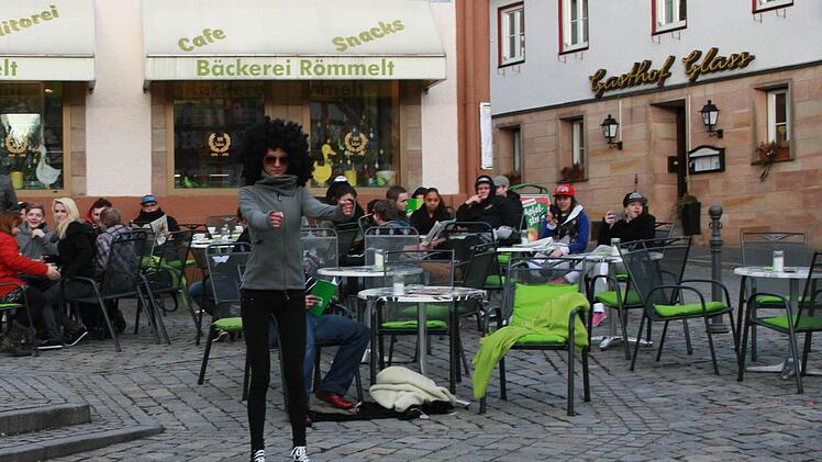 Maja Liebermann beginnt den Harlem Shake