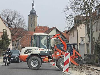 Seit gestern muss in der Neubrückentorstraße wieder mit Behinderungen gerechnet werden. Fotos: Ralf Kestel