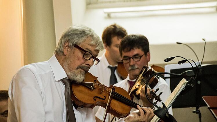 Zahlreiche Zuhörer lockte die Serenade mit dem Collegium musicum Coburg in die Schlosskirche Ahorn. Foto: Jochen Berger