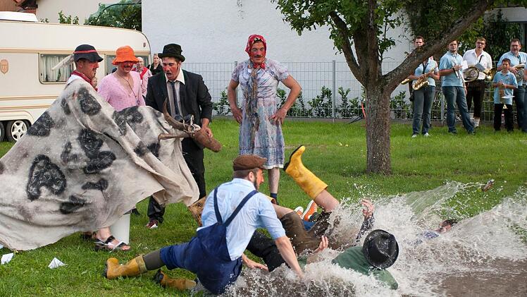 Die Gaudi kommt bei der Kerwa selbstverständlich nicht zu kurz.   Fotos: Gemeinde Breitengüßbach