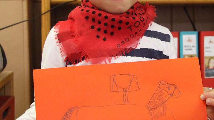 Leni Röhlich träumt von einem Pferd.