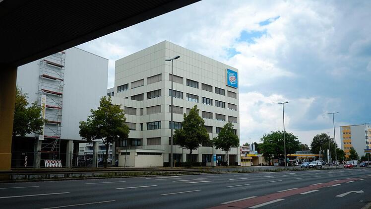 Die Zukunft der stillgelegten Eisfabrik in Nürnberg-Thon ist noch relativ offen.