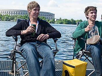Strand im Park: Melis und Pepijn bei Rock im Park.  Fotos: Tobias K&ouml;&para;pplinger