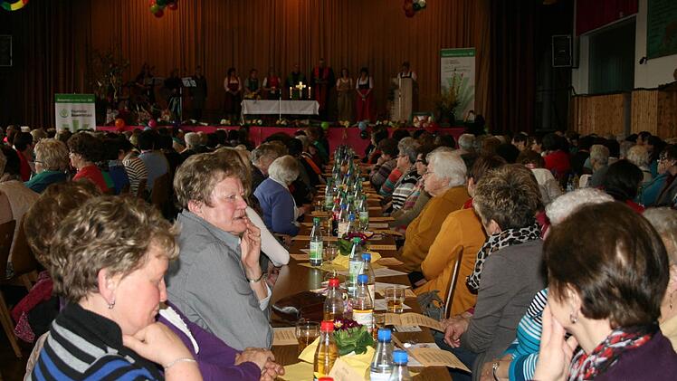 Landfrauentag in der Stangenrother Rhönfesthalle.