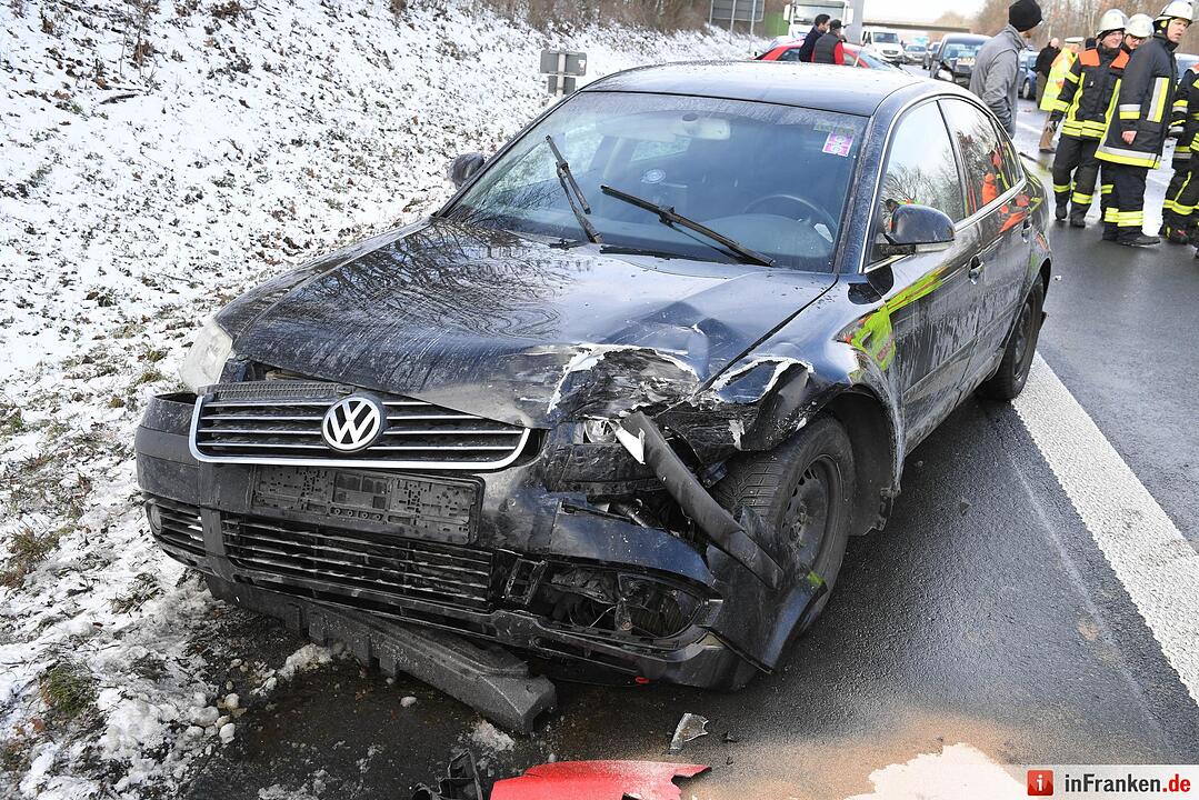 Unfallserie auf A73 bei Buttenheim