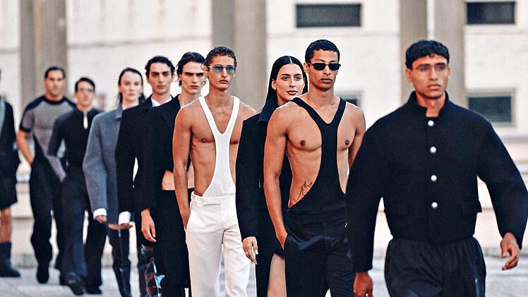 Das Ungew&ouml;hnliche an der Show: Ein Gro&szlig;teil der Models waren M&auml;nner.
