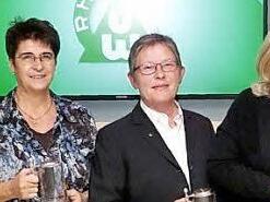 In den Ruhestand verabschiedet wurden (von links) Winfried Kopf, Doris Haid, Ingeborg Hilscher, Elisabeth Müller und Gerhard Kreß.  Text/Foto: Tonya Schulz/privat