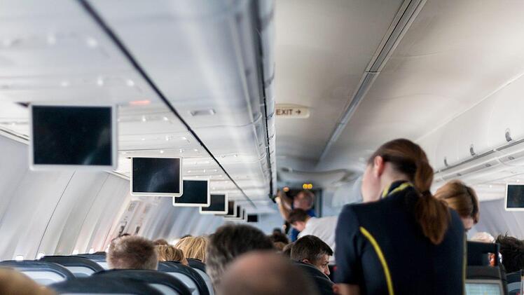 Nach einem Flugausfall am Airport Nürnberg und zwei Tagen am Flughafen mussten die Hurghada-Urlauber erneut Geduld zeigen: Ihr Ersatz-Flieger musste in Athen zwischenlanden. Symbolfoto: lukasbieri /Pixabay.com