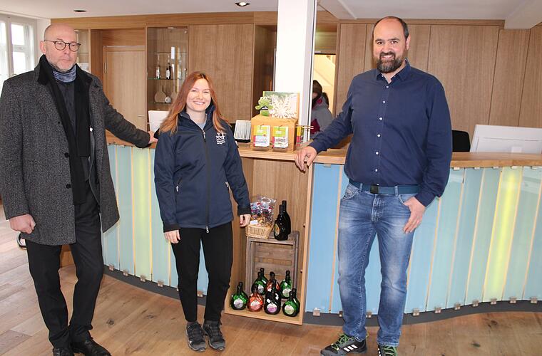 Kitzingen: Touristinfo weiht nach Umzug neue Räumlichkeiten ein - "Schmuckstück geworden"