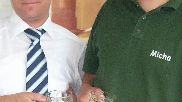 "Siedlerbürgermeister" Henning Wagner (links) und Michael Dorn sorgen dafür, dass die Siedlerkerwa weiterlebt.