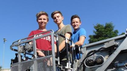 Die drei Lebensretter (v. l.): Benjamin Gebauer, Max Herrmann und Ryan Müller  Foto: Petra Malbrich