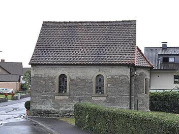 Die Sebastiani- oder Kriegergedächtniskapelle im Oerlenbacher Kapellenweg blickt auf eine lange Tradition zurück. Fotos: Peter Klopf