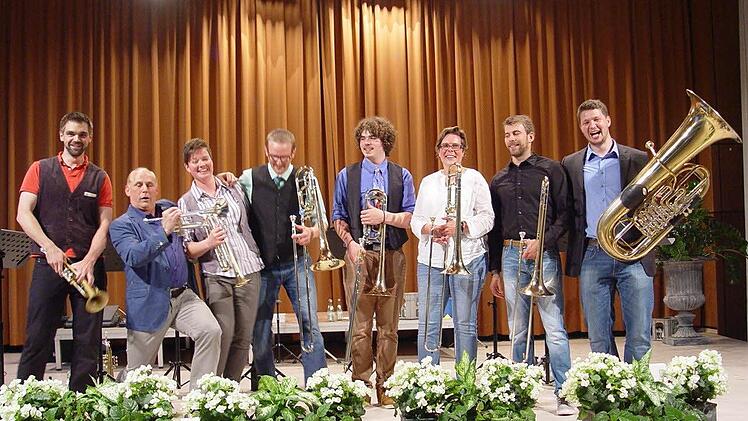 Lukas Breitenbach, Andy Kleinhenz, Manuela Möller, Peter Gottwalt, Lukas Dill, Daniela Wagner, Martin Scholz, Jonas Vogel. Foto: Brigitta Kempe-Wolf