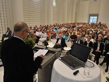 Prof. Christian Illies sprach im Audimax der Bamberger Universität. Fotos: Ronald Rinklef