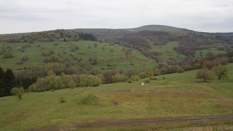 Das Gelände der Rhön eignet sich für den Bau einer Übungsanlage für Scharfschützen. Foto: Ulrike Müller