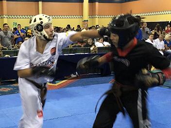 Steven Richter in Aktion: Bei den US-Open holt der Harsdorfer zwei Weltmeister-Titel im Point-Fighting.privat