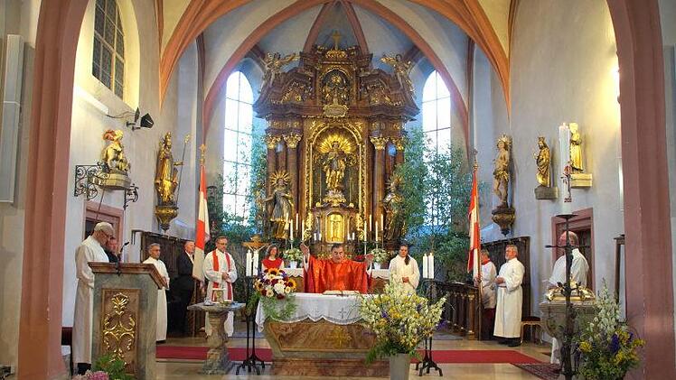 Am Ende des Dankgottesdienstes spendete Pfarrer Bernhard Friedmann den Schlusssegen.Joseph Beck