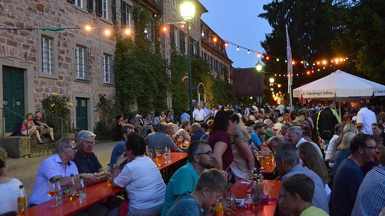 Großer Andrang herrschte beim Auftritt der "Jets".  Fotos: Peter Rauch