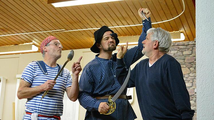 Eindrücke von der Aufführung der Theatergruppe Burkardroth. Foto: Björn Hein