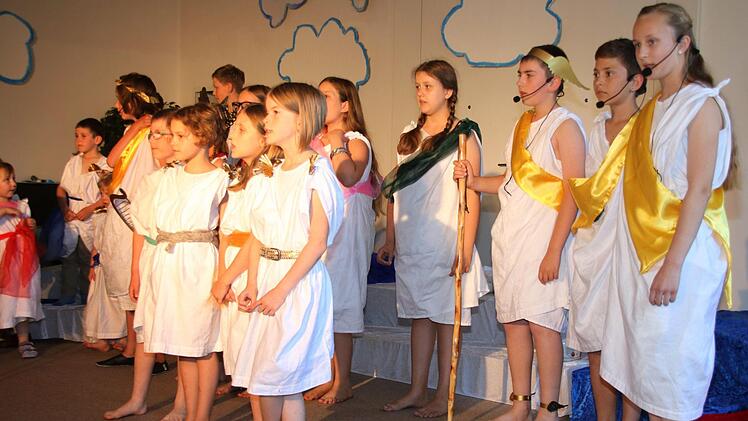 Musical-Aufführung des Kinder- und Jugendchors der Liedertafel 1881 Münnerstadt in der Alten Aula am Stenayer Platz.  Foto: Dieter Britz