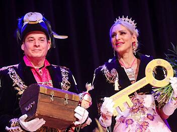 Fasching 2026 in Hof: Narhalla-Prinzenpaar inthronisiert