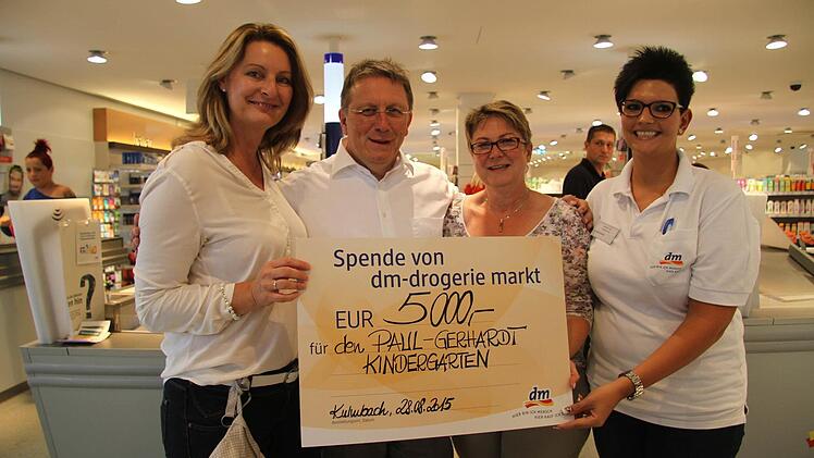 5000 Euro hat die Aktion des Oberbürgermeisters letztendlich eingebracht, weil der dm-Markt sein Ergebnis noch aufstockte.