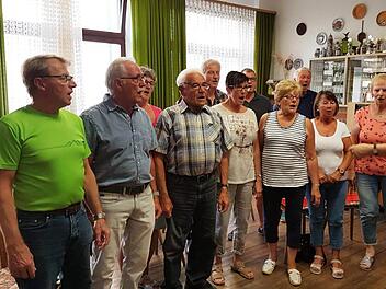 Die Sängerinnen und Sänger aus Nüdlingen bereiten sich auf ihr Jubiläum vor. Foto: Christa Müller