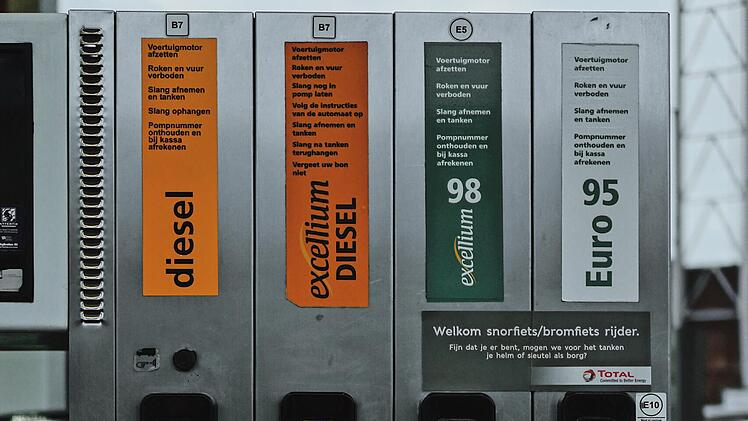 Kraftstoff kann beim europäischen Nachbarn günstiger sein.