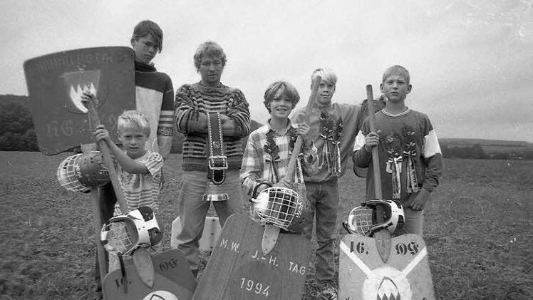 Hornusser-Nachwuchs 1994. Foto: Archiv/Üaul Ziegler