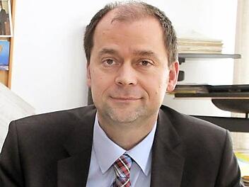 Kreiskämmerer Rainer Dippold ist froh, dass der Haushalt 2013 steht. Foto: Dagmar Besand