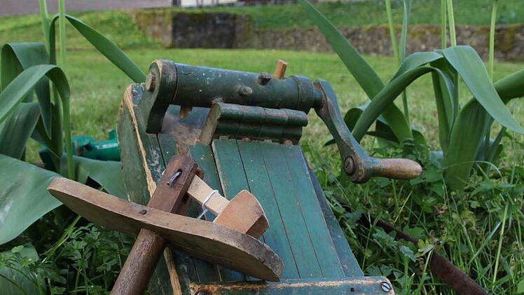 Mit diesen Klappern haben schon mehrere Generationen Krach gemacht. Von Gründonnerstag bis Karsamstag verstummen in katholischen Dörfern die Glocken. Als Ersatz klappern die Kinder.