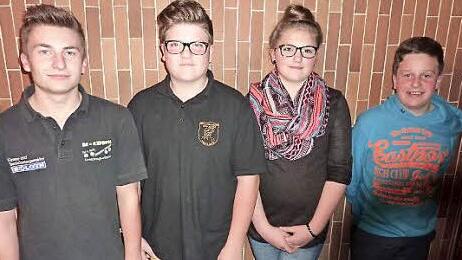 Die Nachwuchsschützen Lukas Eisenbeiß, Tristan Martin, Laura Wachter und Jonas Schülner (von links) aus Stockheim haben heuer erfreuliche Ergebnisse erzielt. Es fehlt Jonas Schülner. Foto: Gerd Fleischmann