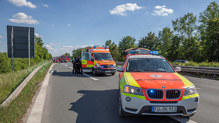 42-j&auml;hriger Biker nach Auffahrunfall lebensbedrohlich verletzt