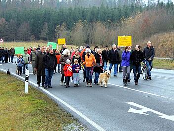 Für den baldigen Bau der Staatsstraße gingen die Beiersdorfer schon auf die Straße.